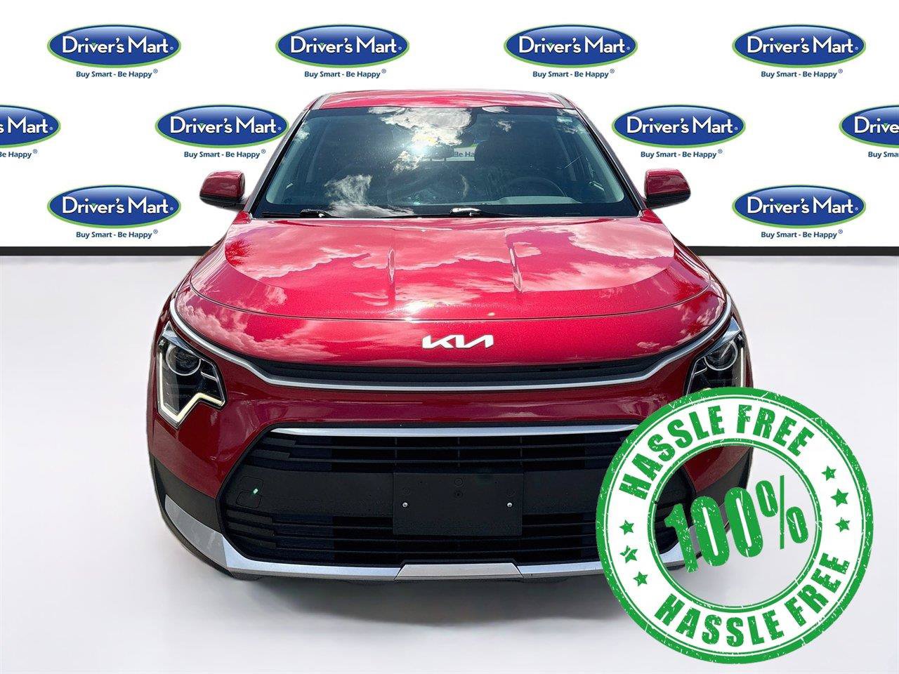 Used 2025 Kia Niro LX FWD image 2
