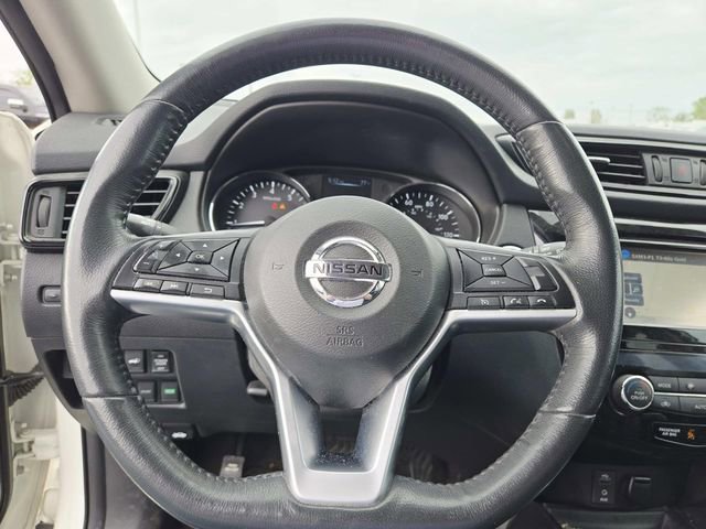 Used 2017 Nissan Rogue SV image 7