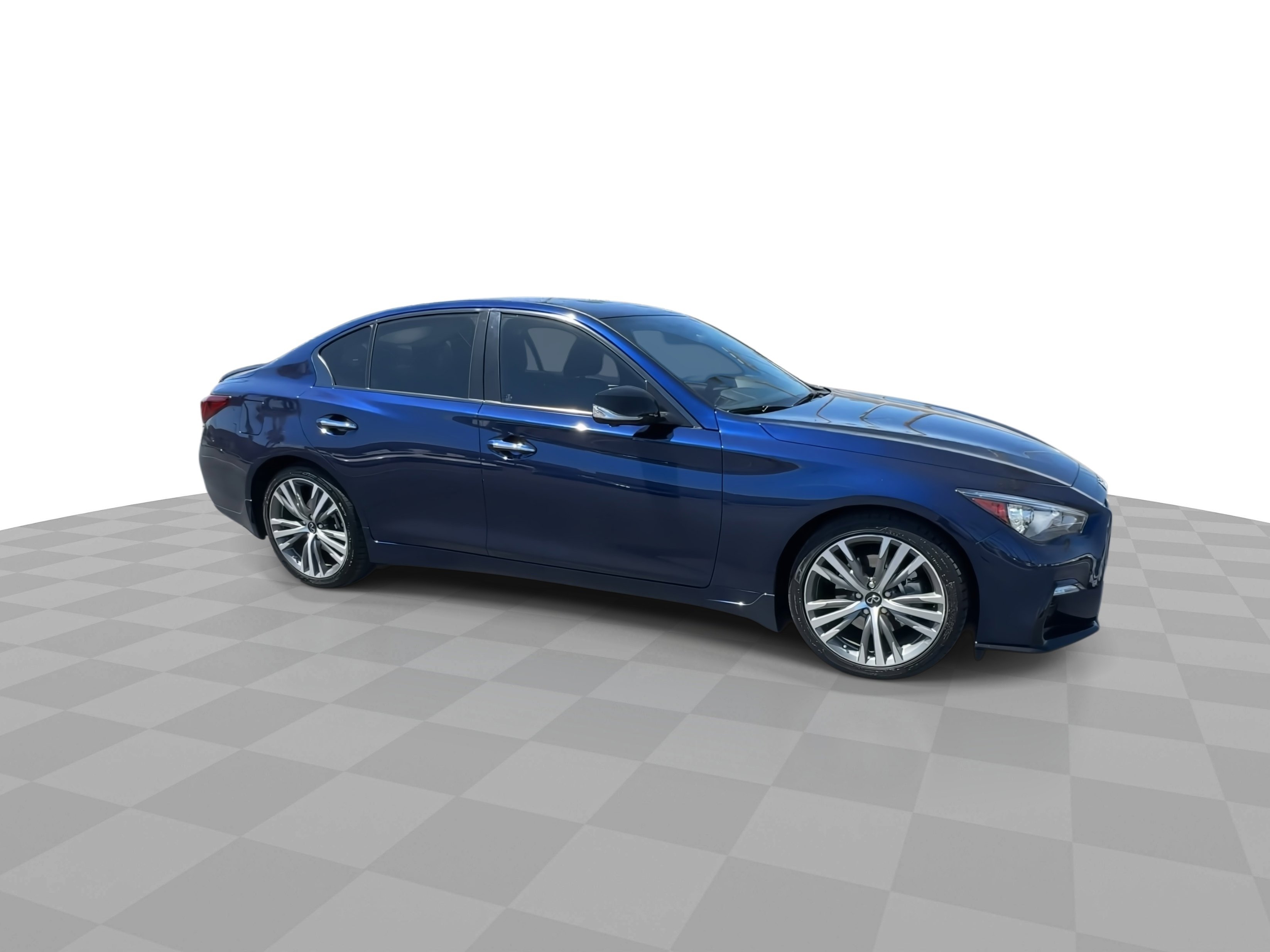 Used 2023 INFINITI Q50 Sensory image 2
