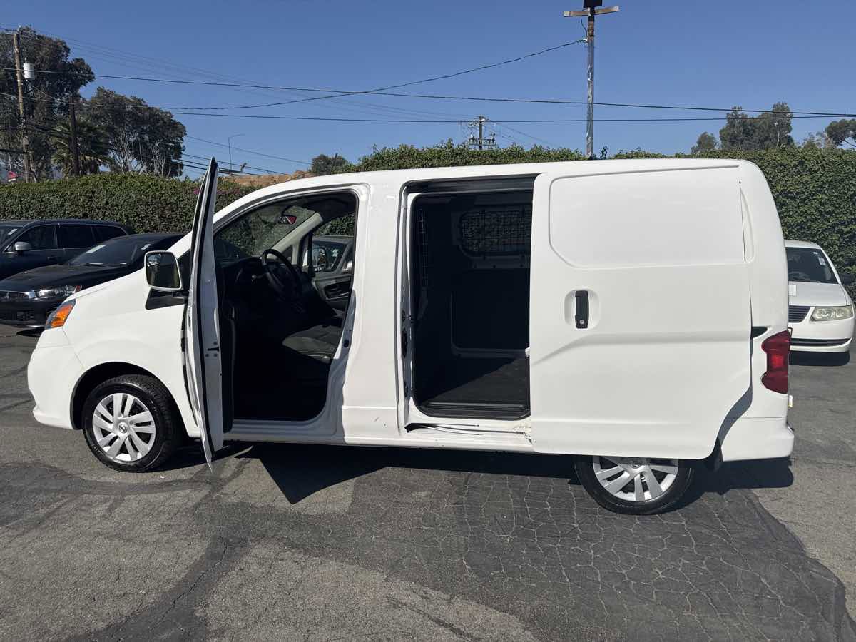 Used 2021 Nissan NV200 SV w/ Sliding Door Glass Package image 15