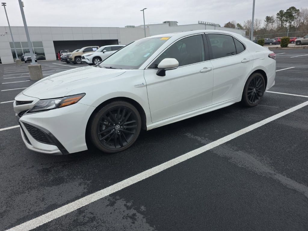 Used 2021 Toyota Camry XSE image 2