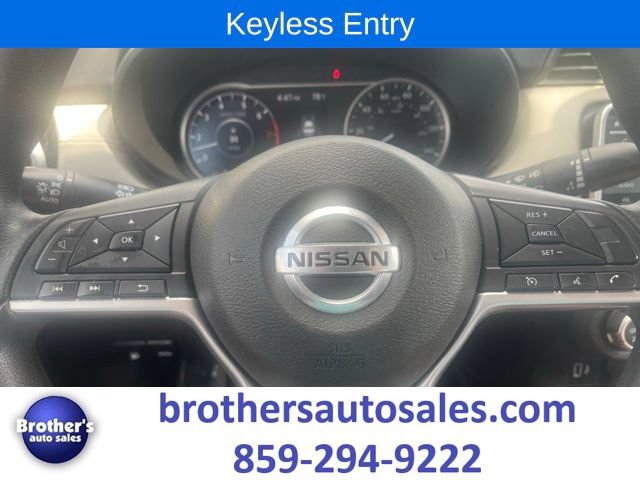Used 2020 Nissan Versa SV FWD image 17