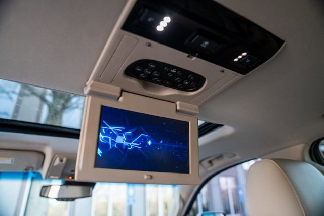 Used 2016 Cadillac Escalade Luxury image 43