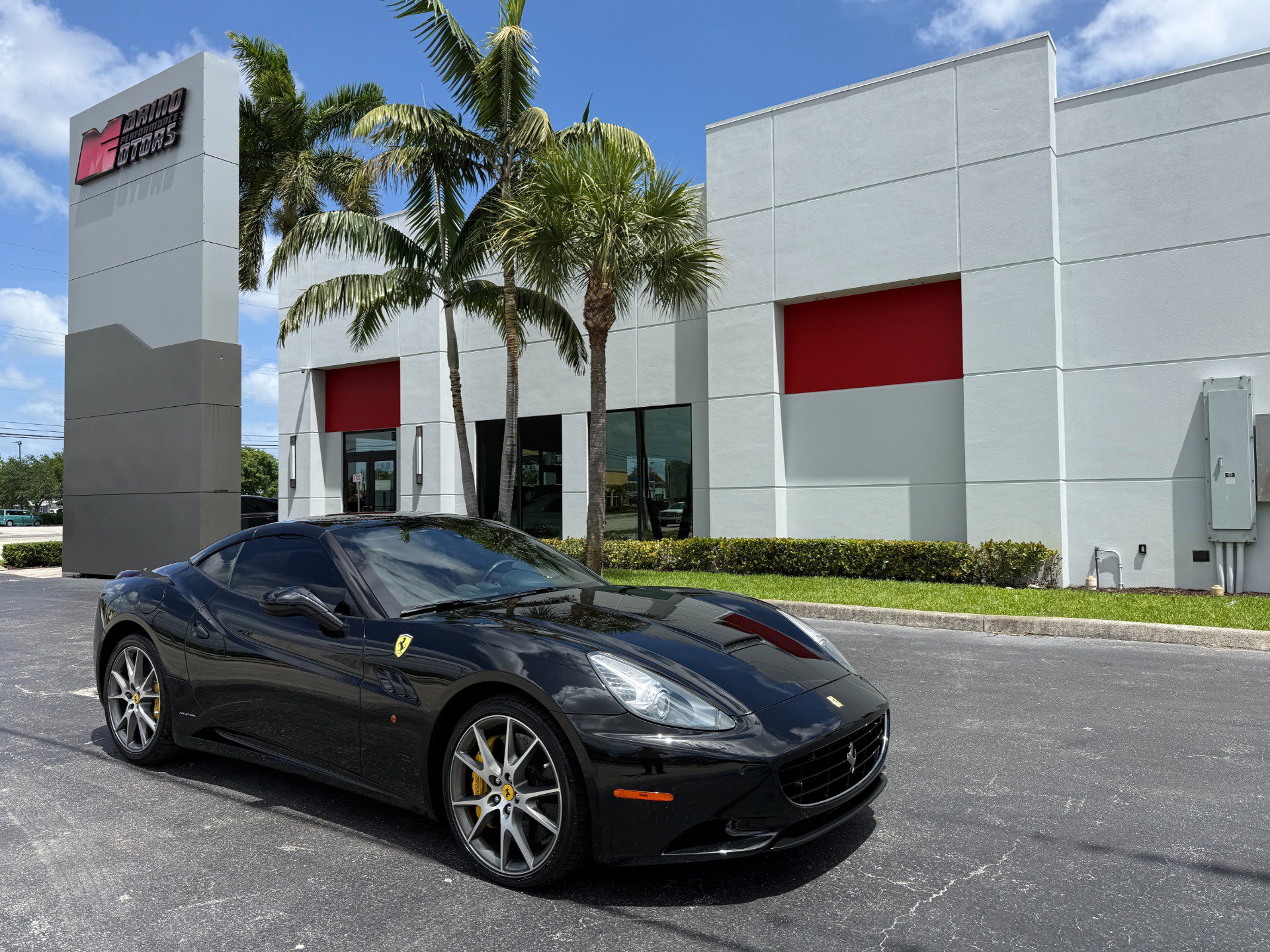 Used 2012 Ferrari California image 19