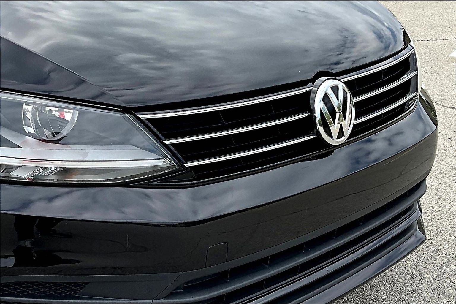 Used 2017 Volkswagen Jetta SE image 33