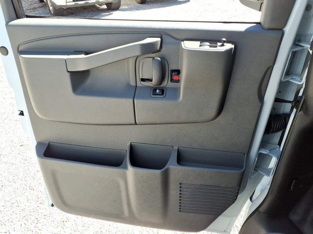 New 2026 Chevrolet Express 2500 w/ Driver Convenience Package RWD image 34