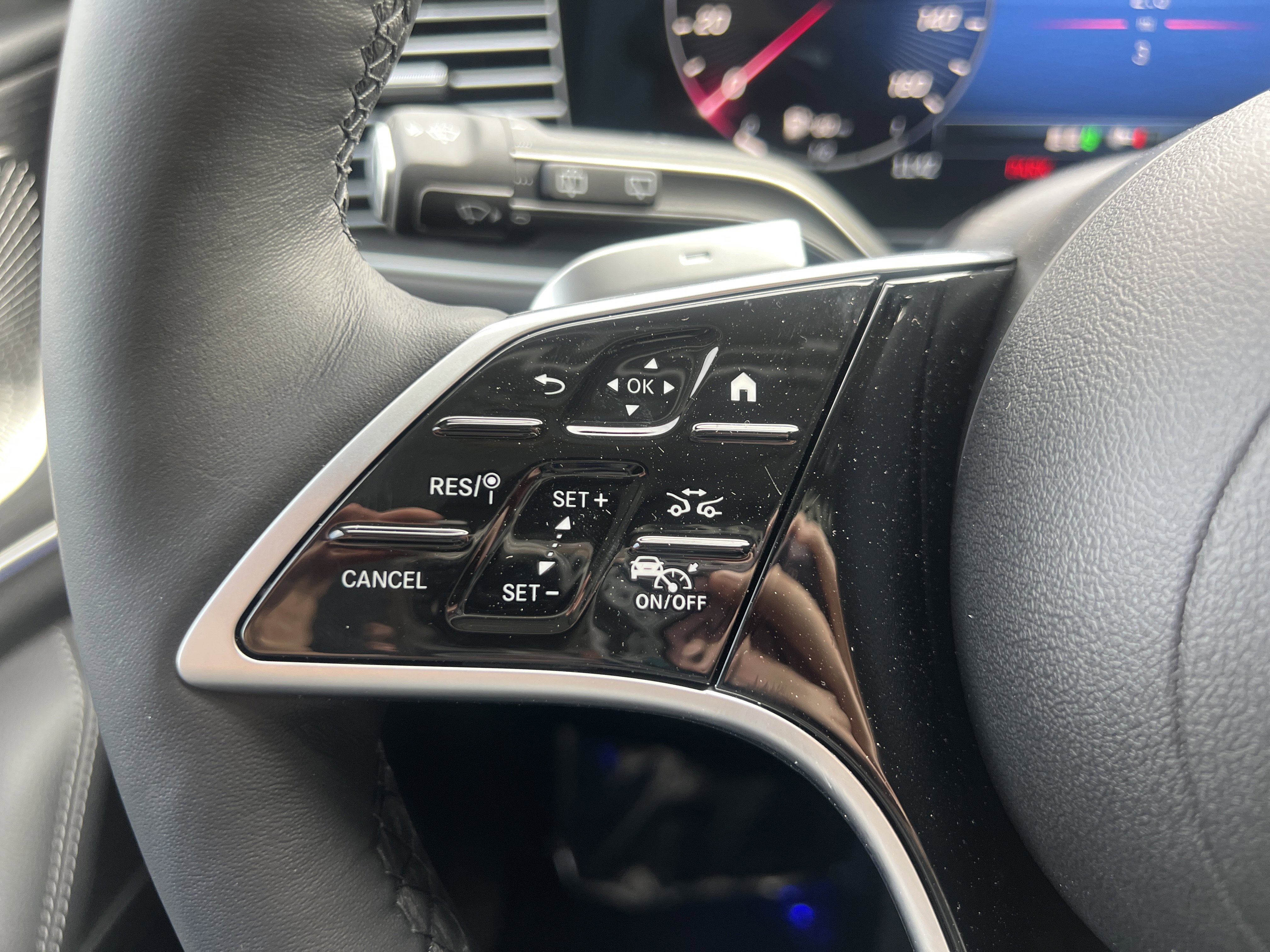 New 2026 Mercedes-Benz GLE 450 4MATIC image 16