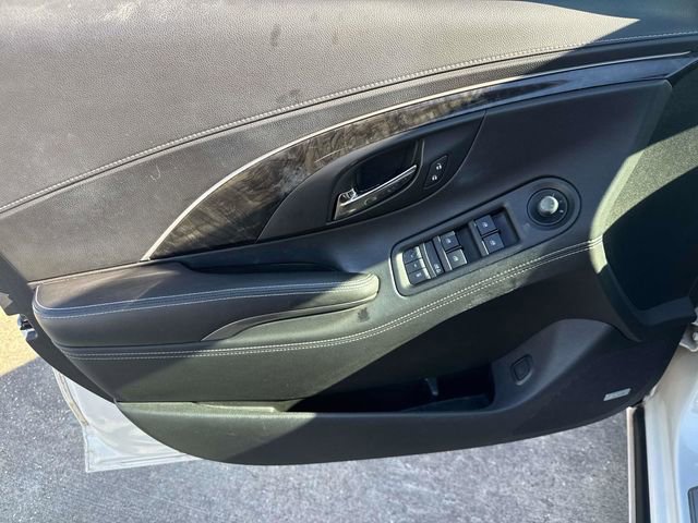 Used 2014 Buick LaCrosse Leather w/ Driver Confidence Package image 25