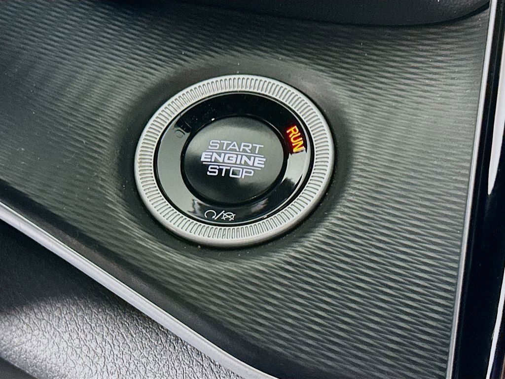 Certified 2024 Jeep Grand Cherokee Altitude image 23