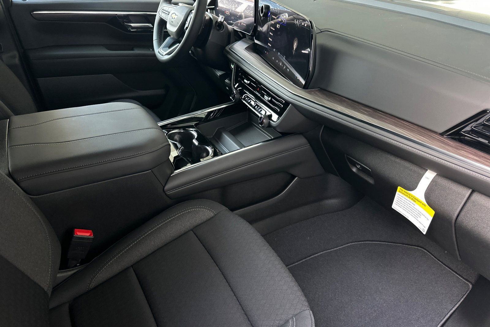 New 2026 Chevrolet Suburban LS image 16