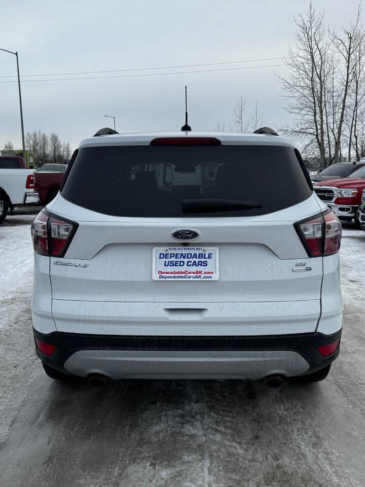 Used 2018 Ford Escape SE image 18
