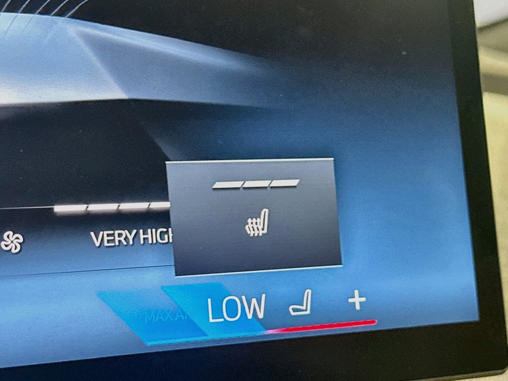 Certified 2024 BMW iX xDrive50 w/ Sport Package AWD/4WD image 21