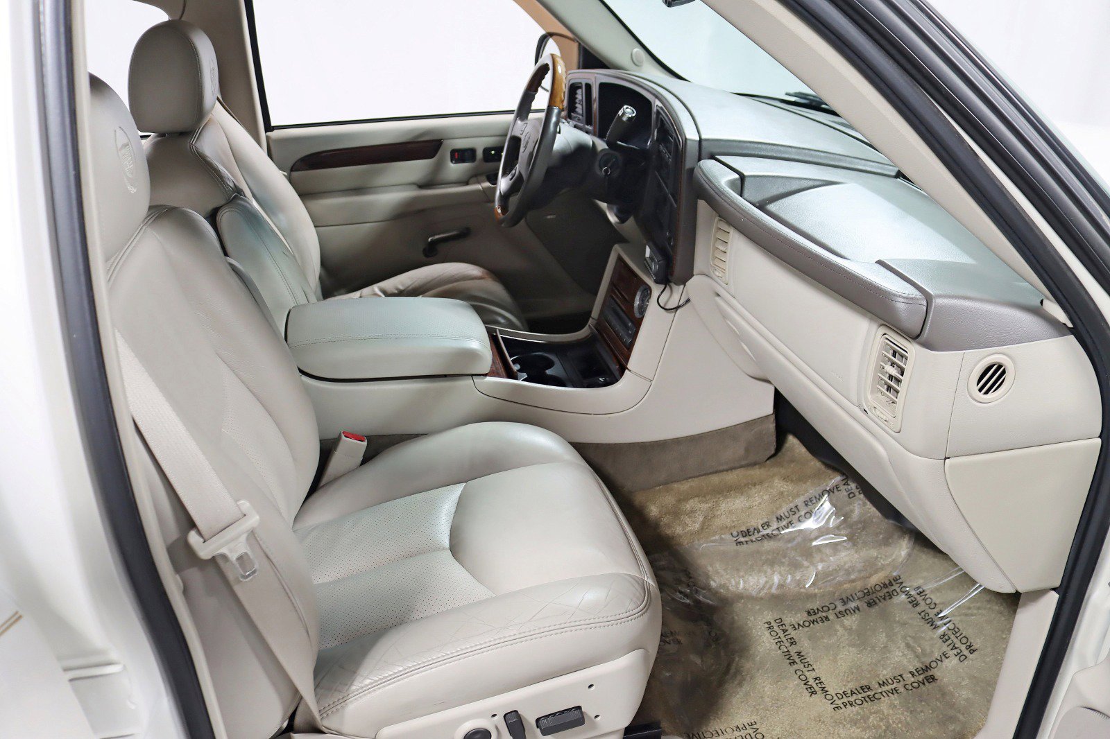 Used 2003 Cadillac Escalade EXT image 25