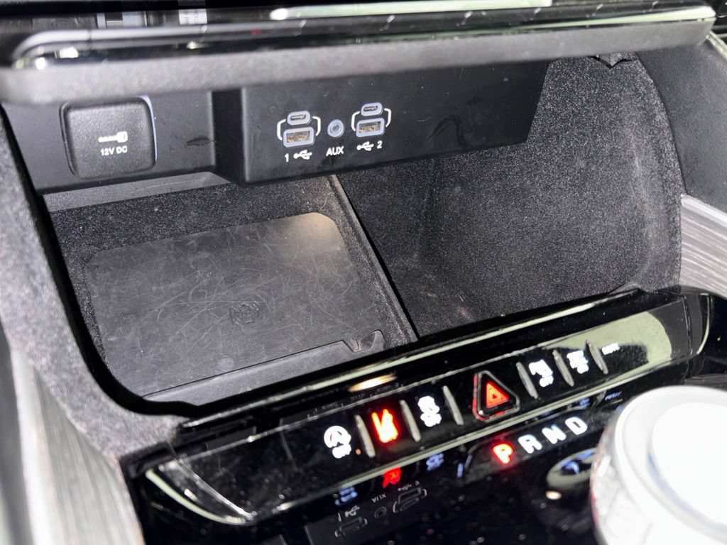 Used 2024 Jeep Wagoneer Series II w/ Flexible Seating Group RWD image 52