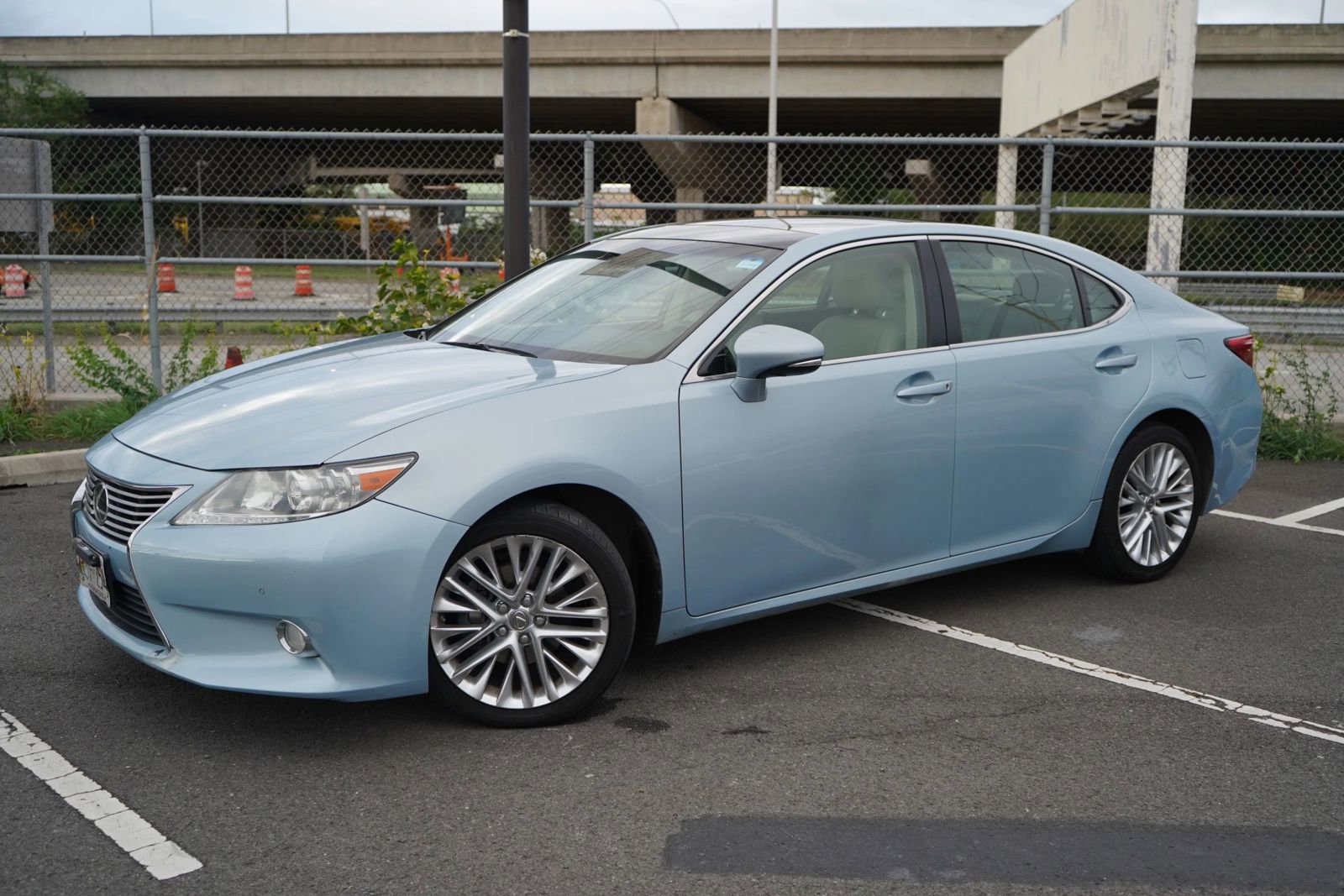 Used 2013 Lexus ES 350 image 3