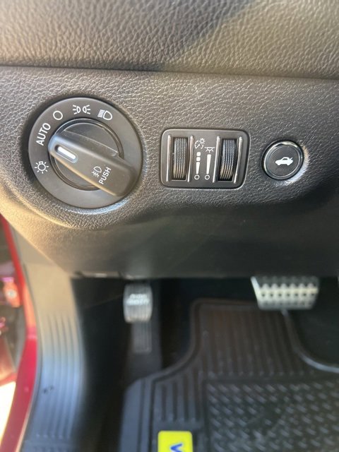 Used 2022 Dodge Challenger R/T w/ Blacktop Package image 10