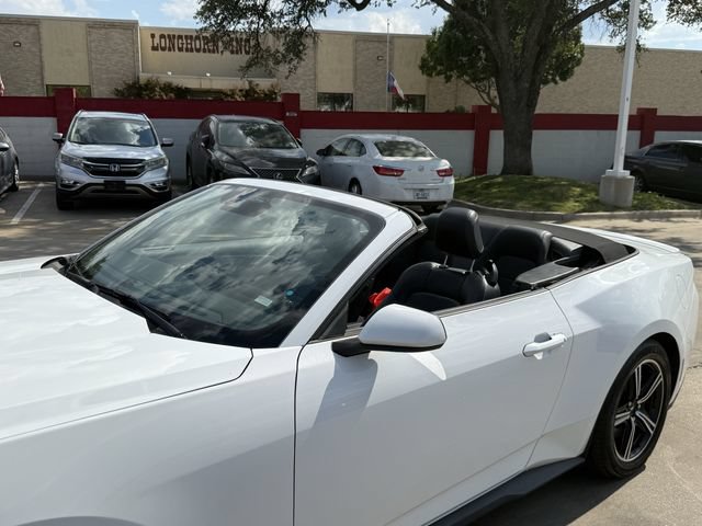 Used 2025 Ford Mustang Premium RWD image 8
