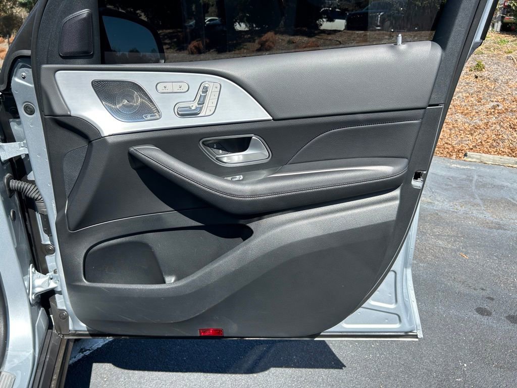 Used 2025 Mercedes-Benz GLS 450 4MATIC image 69