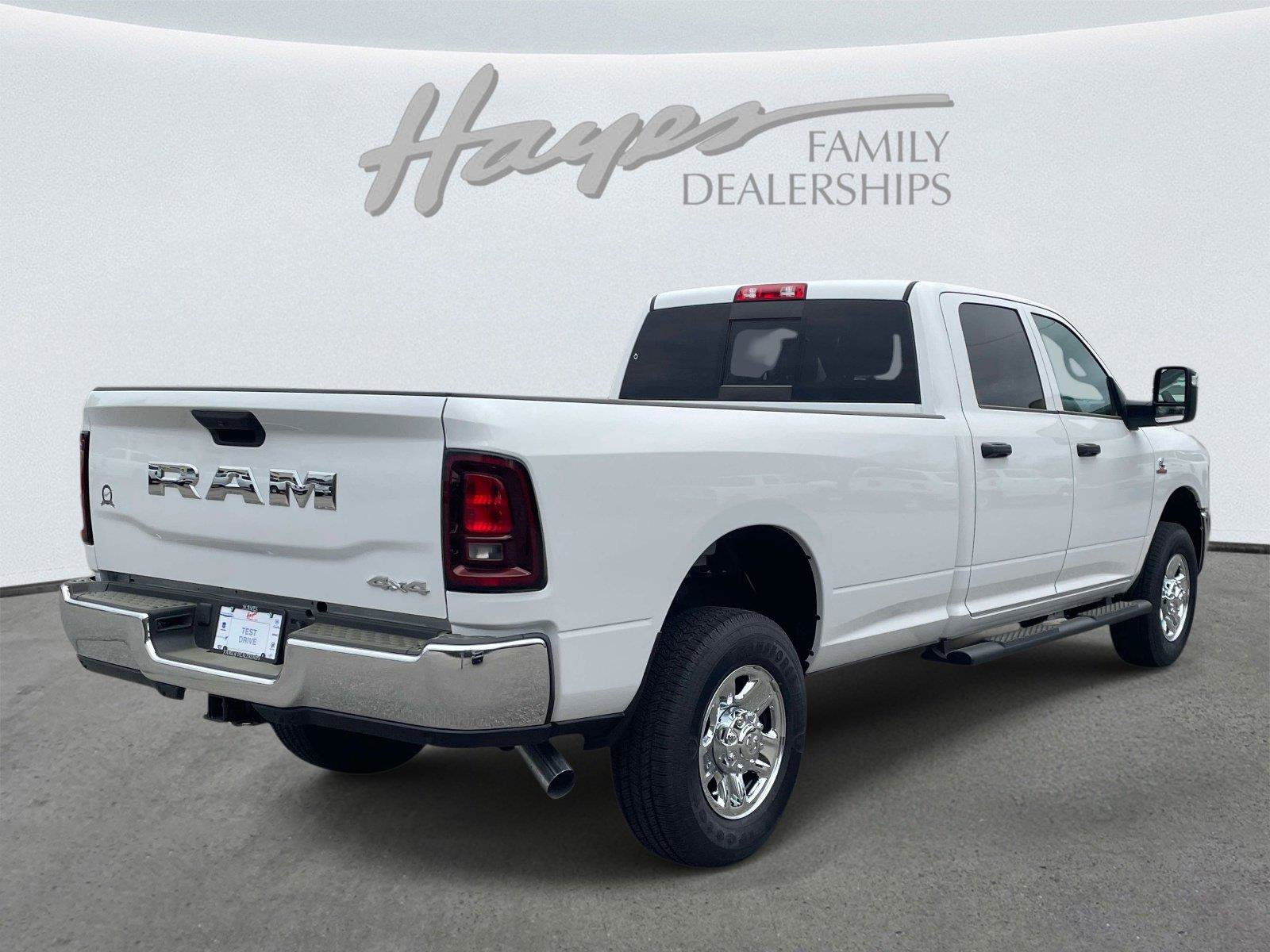 New 2026 RAM 2500 Tradesman AWD/4WD image 4