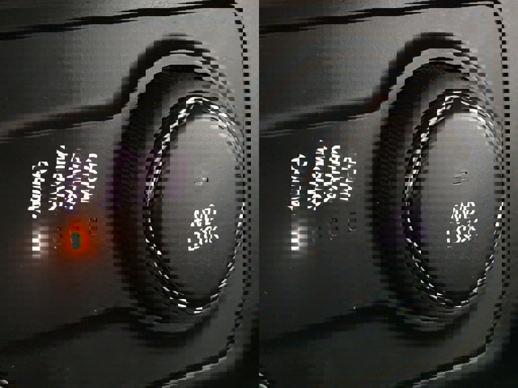 Used 2021 Jeep Renegade Sport image 26