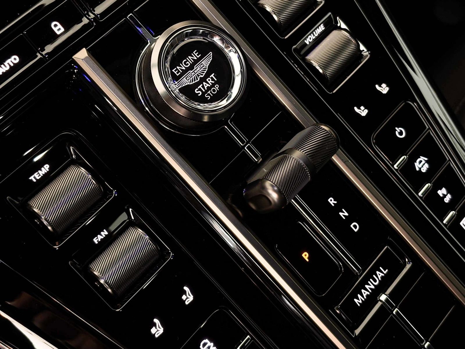New 2026 Aston Martin V8 Vantage S image 28