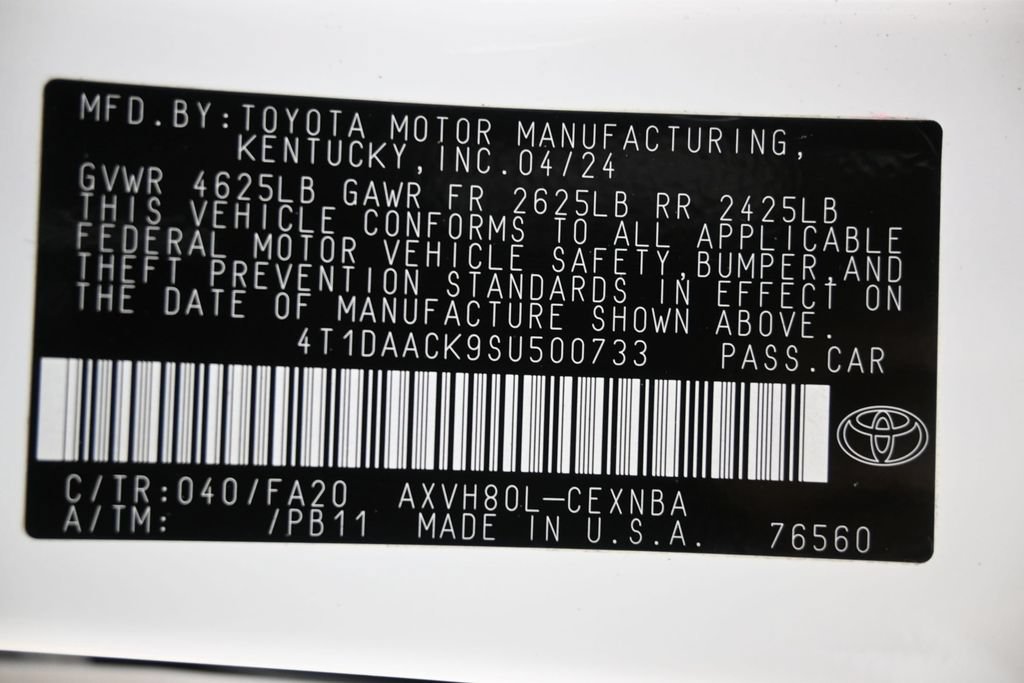 Used 2025 Toyota Camry LE FWD image 9