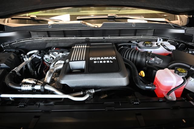 New 2026 Chevrolet Suburban RST w/ RST Capability Package AWD/4WD image 34