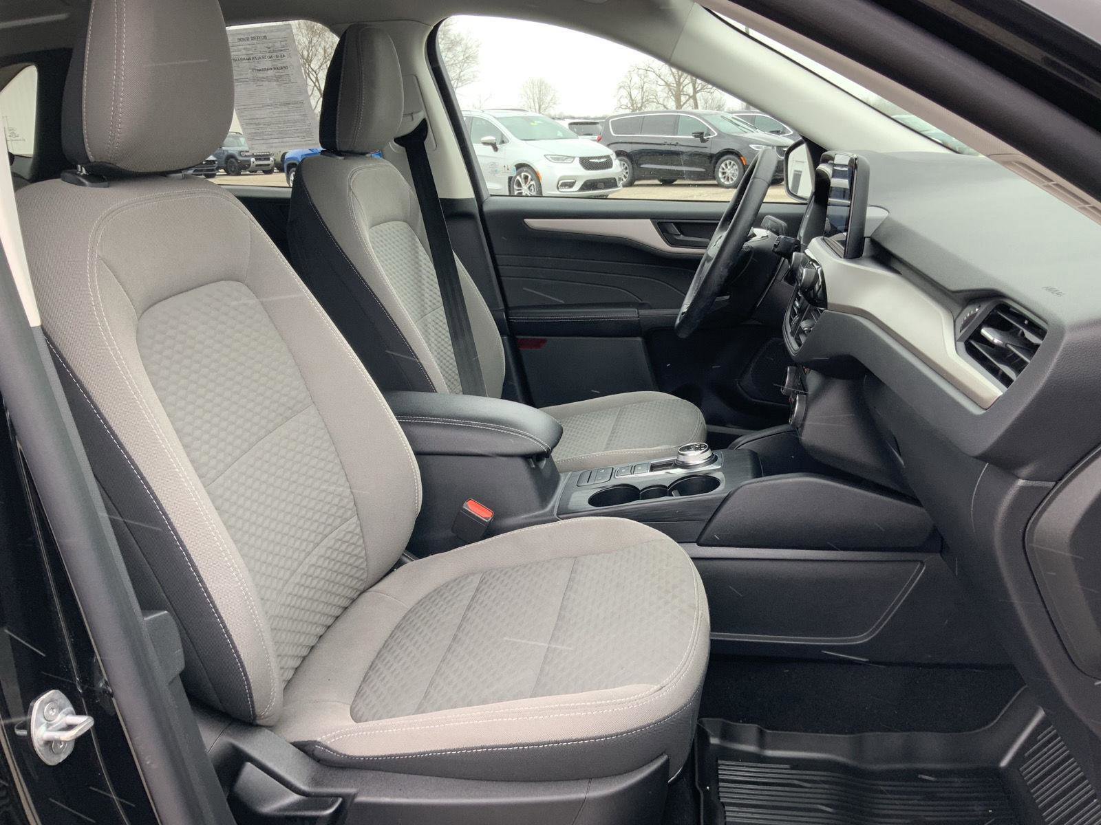 Used 2022 Ford Escape SE w/ Convenience Package image 56