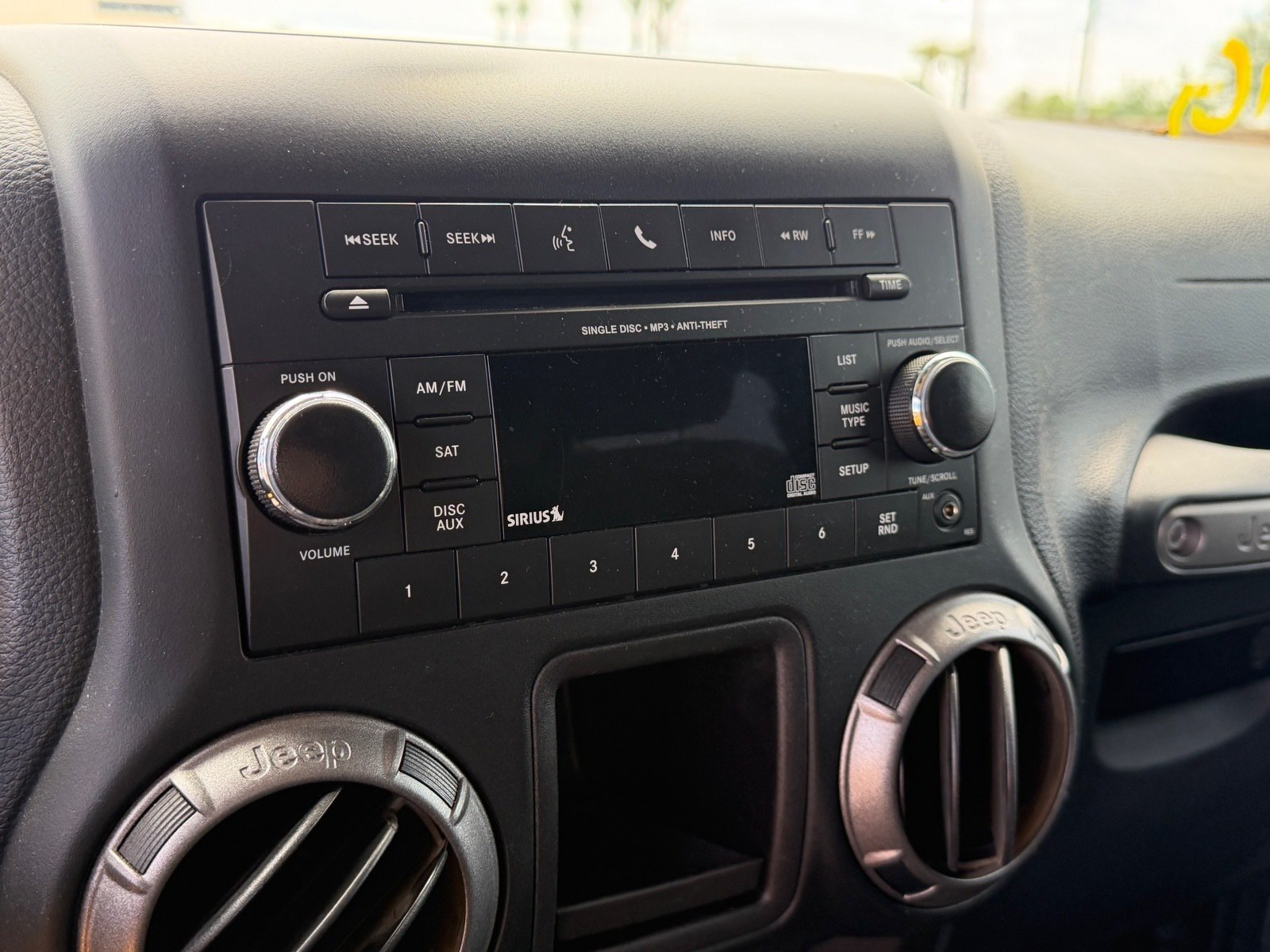 Used 2018 Jeep Wrangler Sport AWD/4WD image 8
