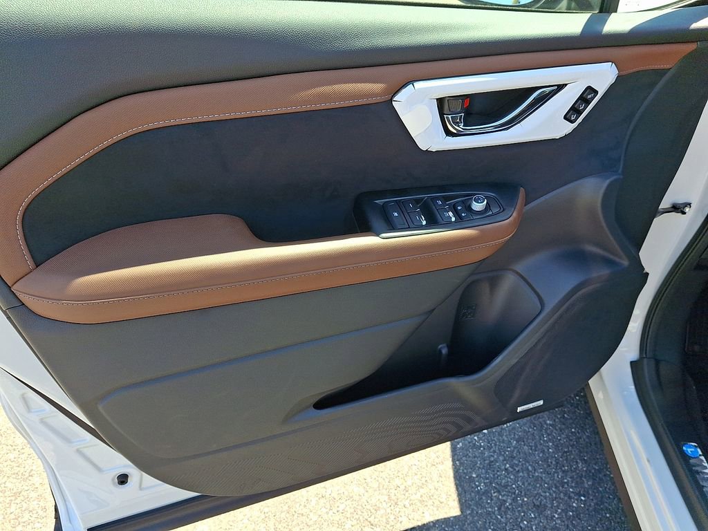 New 2026 Subaru Forester Touring AWD/4WD image 10