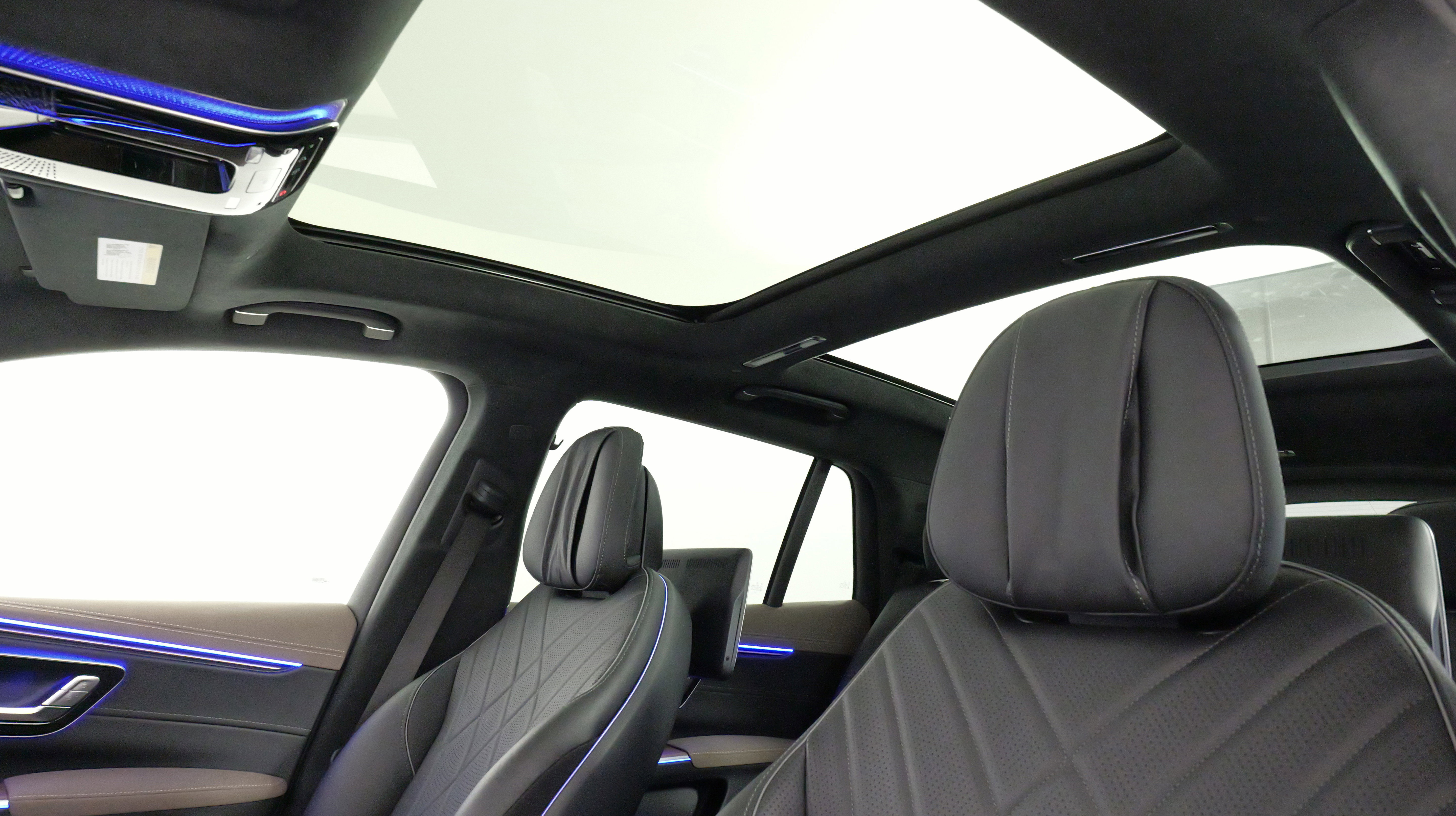 Used 2023 Mercedes-Benz EQS 580 4MATIC SUV image 32