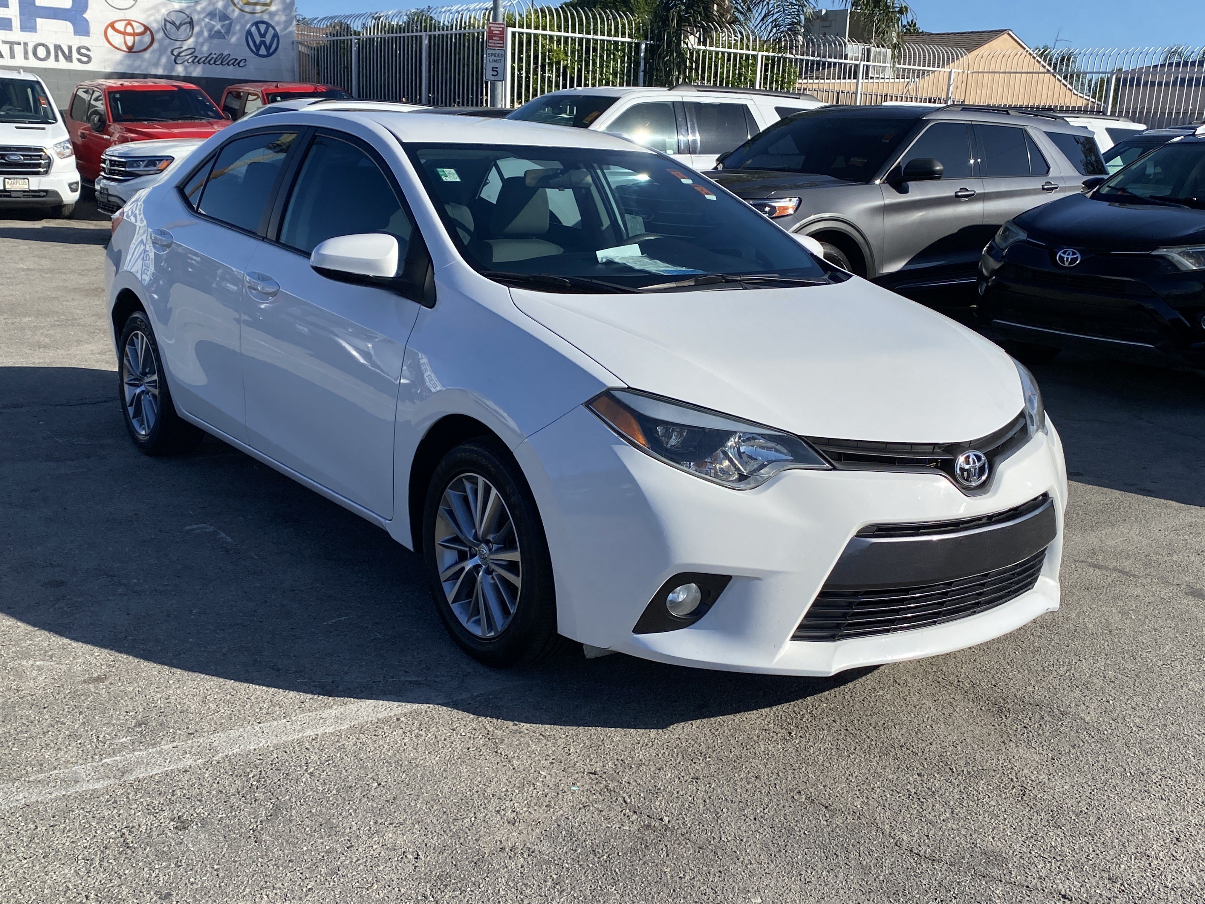 Used 2015 Toyota Corolla LE FWD image 6