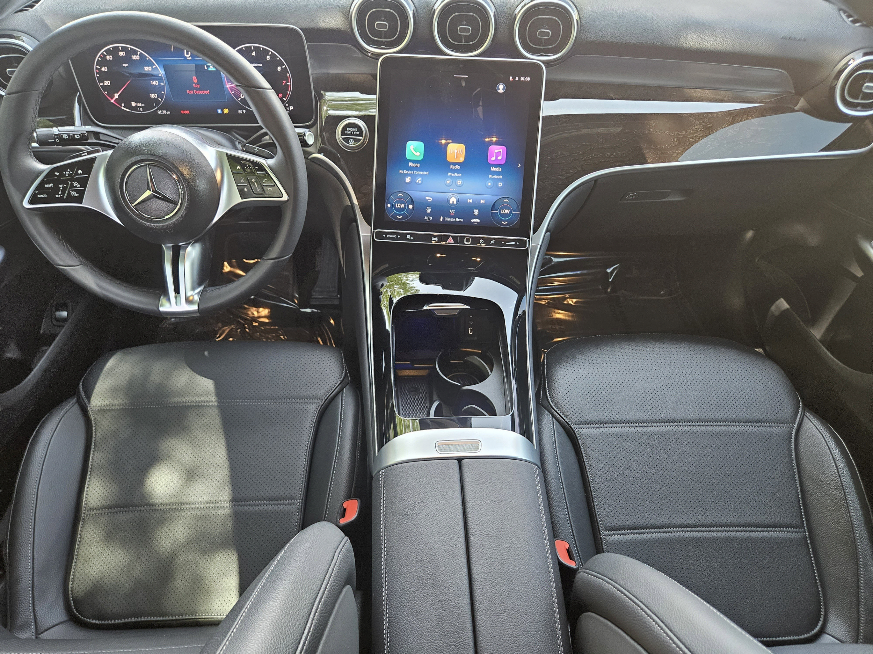 Certified 2025 Mercedes-Benz GLC 300 4MATIC image 17