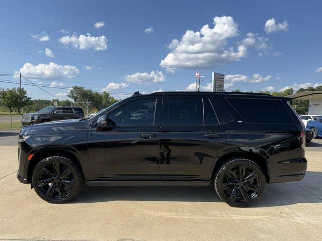 Used 2022 Cadillac Escalade Sport Platinum image 2