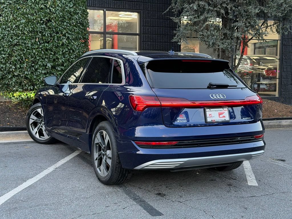 Used 2022 Audi e-tron Premium AWD/4WD image 19