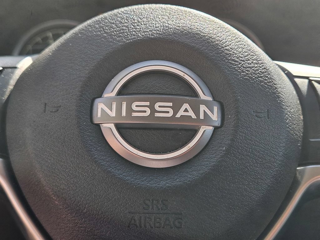 Used 2024 Nissan Versa SR FWD image 20