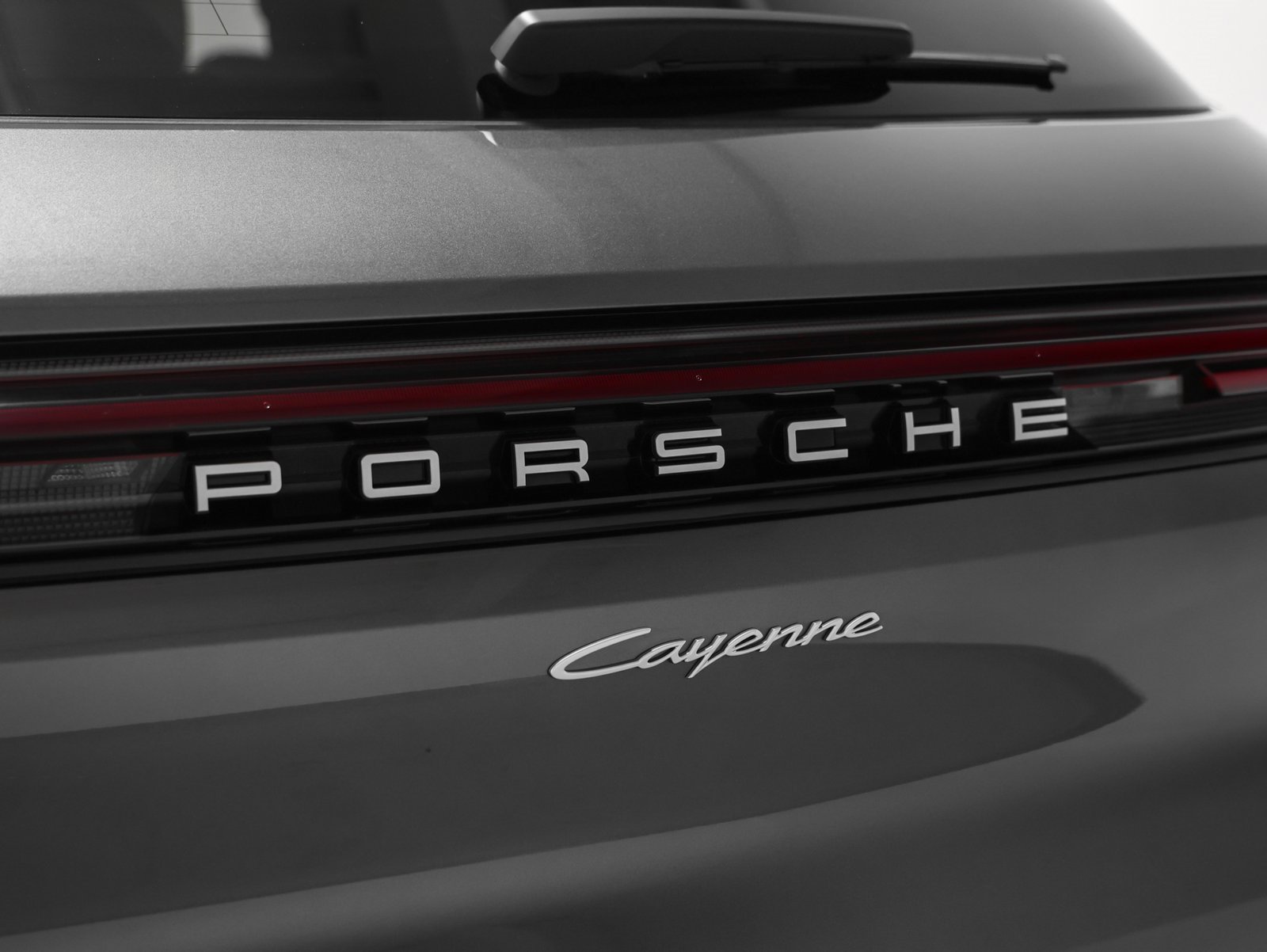 Used 2025 Porsche Cayenne image 17