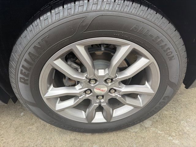 Used 2022 GMC Terrain SLT w/ Infotainment Package II image 6