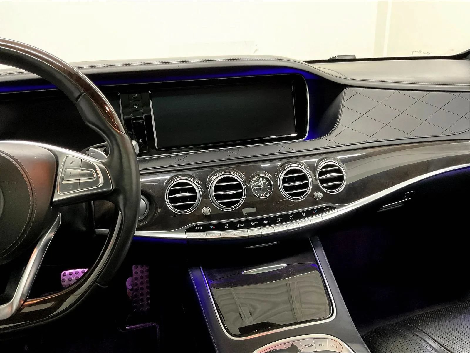 Used 2016 Mercedes-Benz S 63 AMG 4MATIC Sedan w/ Driver Assistance Package image 22