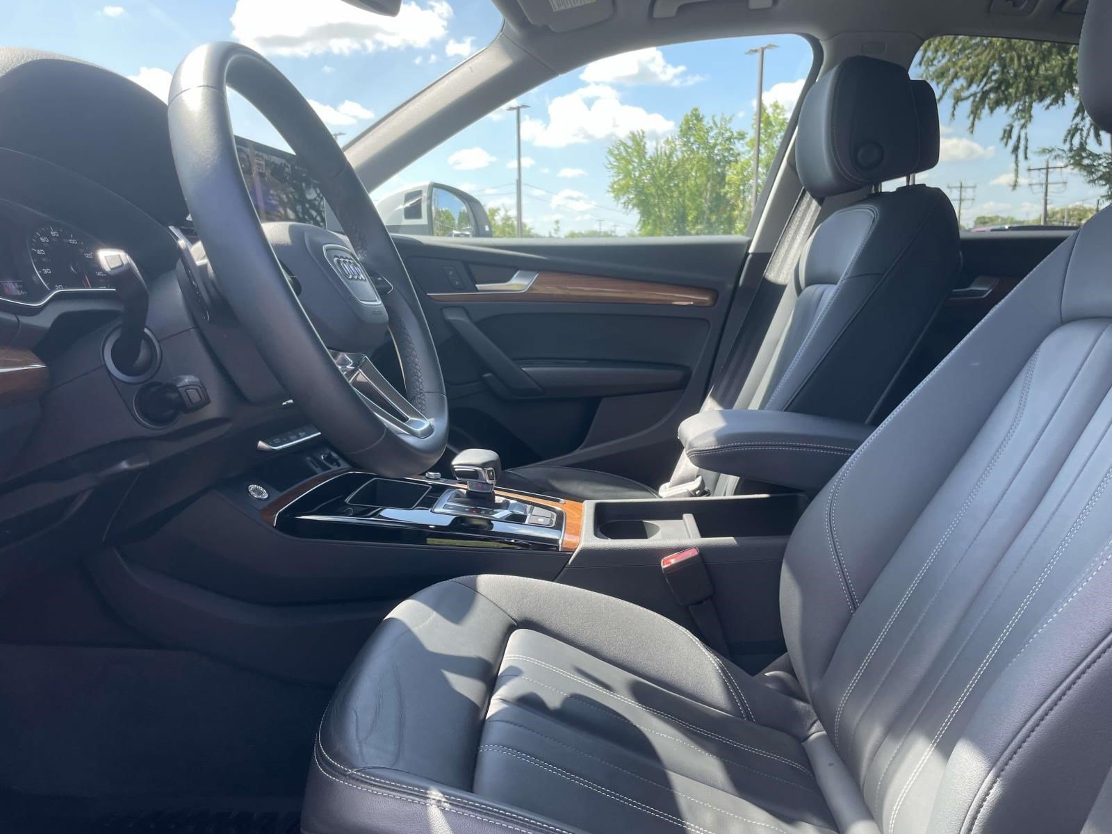 Used 2023 Audi Q5 2.0T Premium w/ Convenience Package AWD/4WD image 15