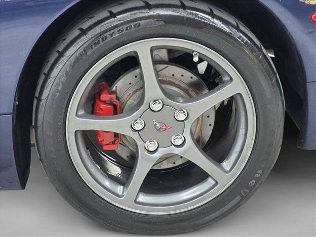Used 2001 Chevrolet Corvette Convertible w/ Preferred Equipment Group2 RWD image 20