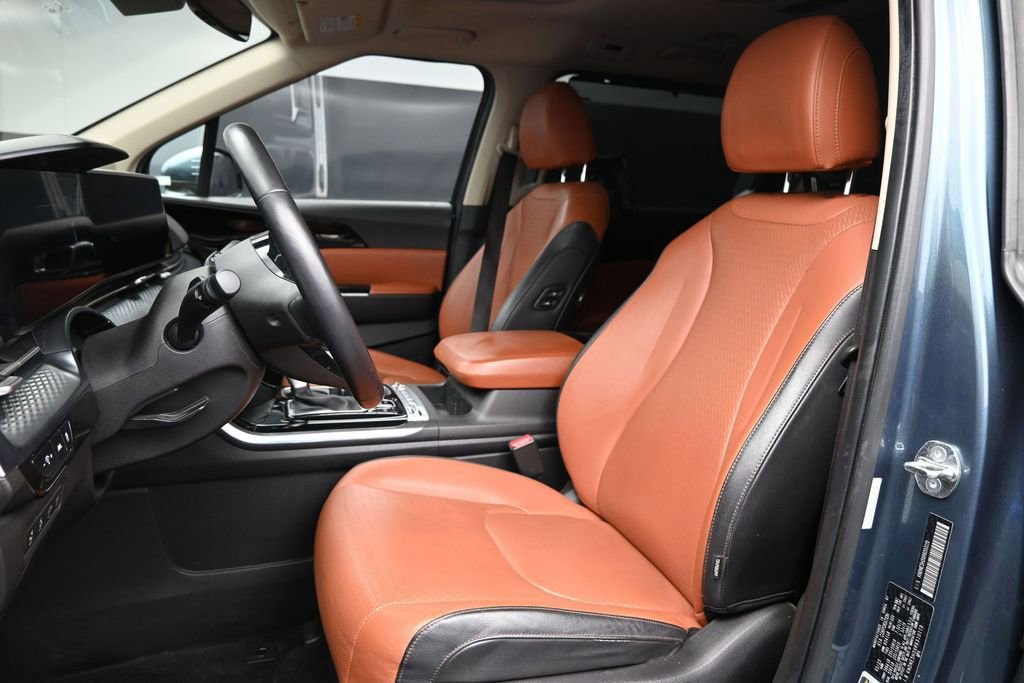 Used 2024 Kia Carnival SX Prestige FWD image 11