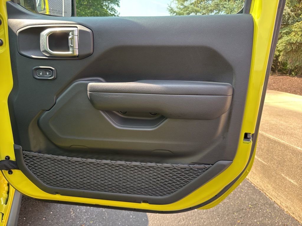 Used 2023 Jeep Gladiator Willys image 64