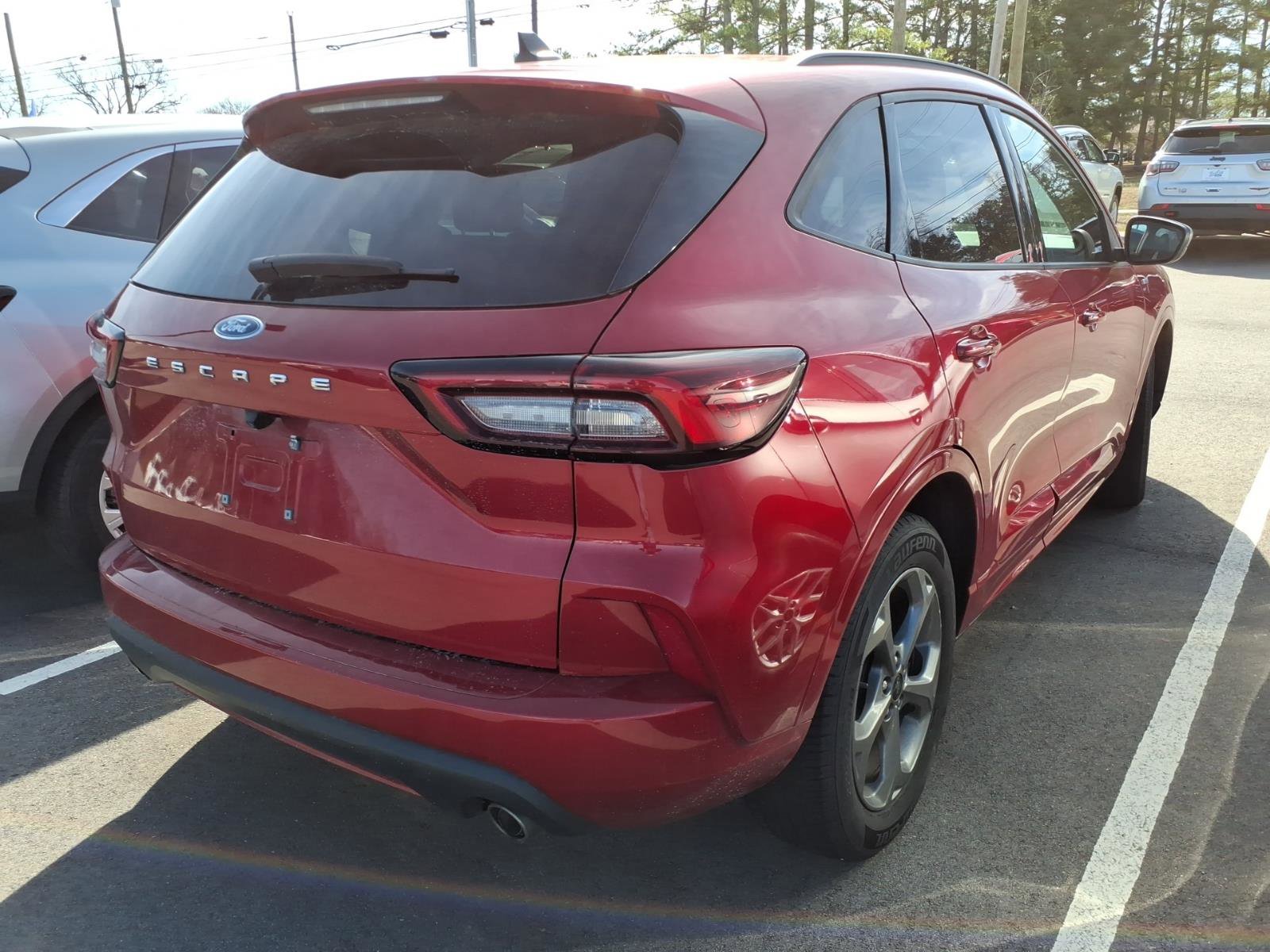 Used 2024 Ford Escape ST-Line w/ Cold Weather Package image 5