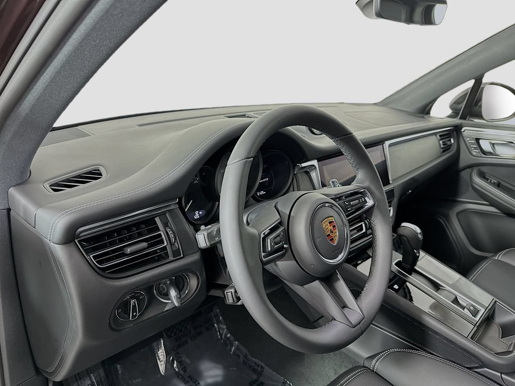 New 2026 Porsche Macan GTS AWD/4WD image 4