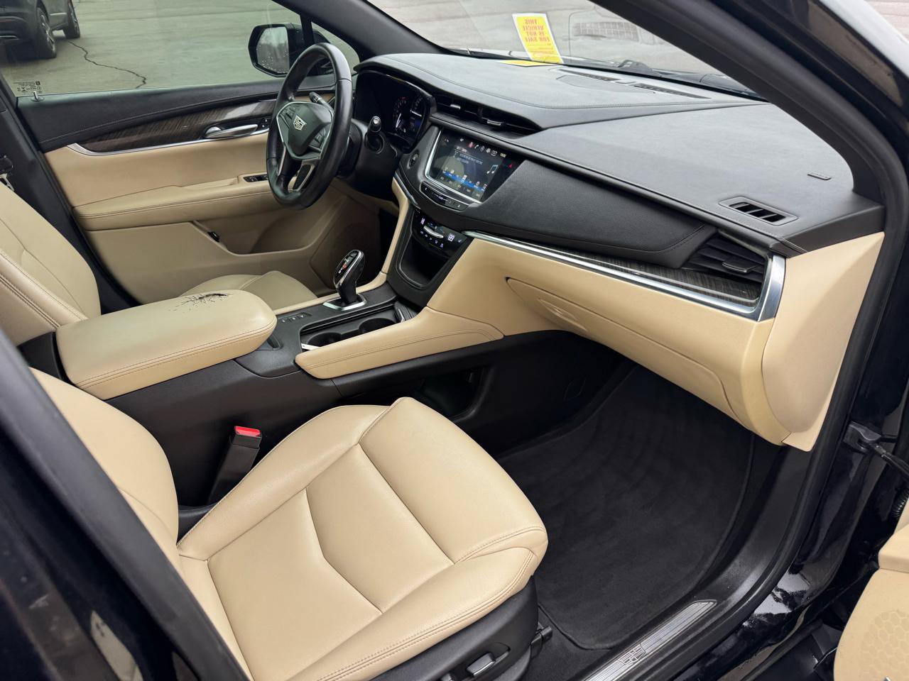 Used 2019 Cadillac XT5 AWD image 12
