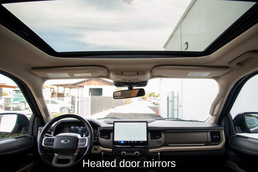 Used 2022 Ford Expedition Max Limited image 19