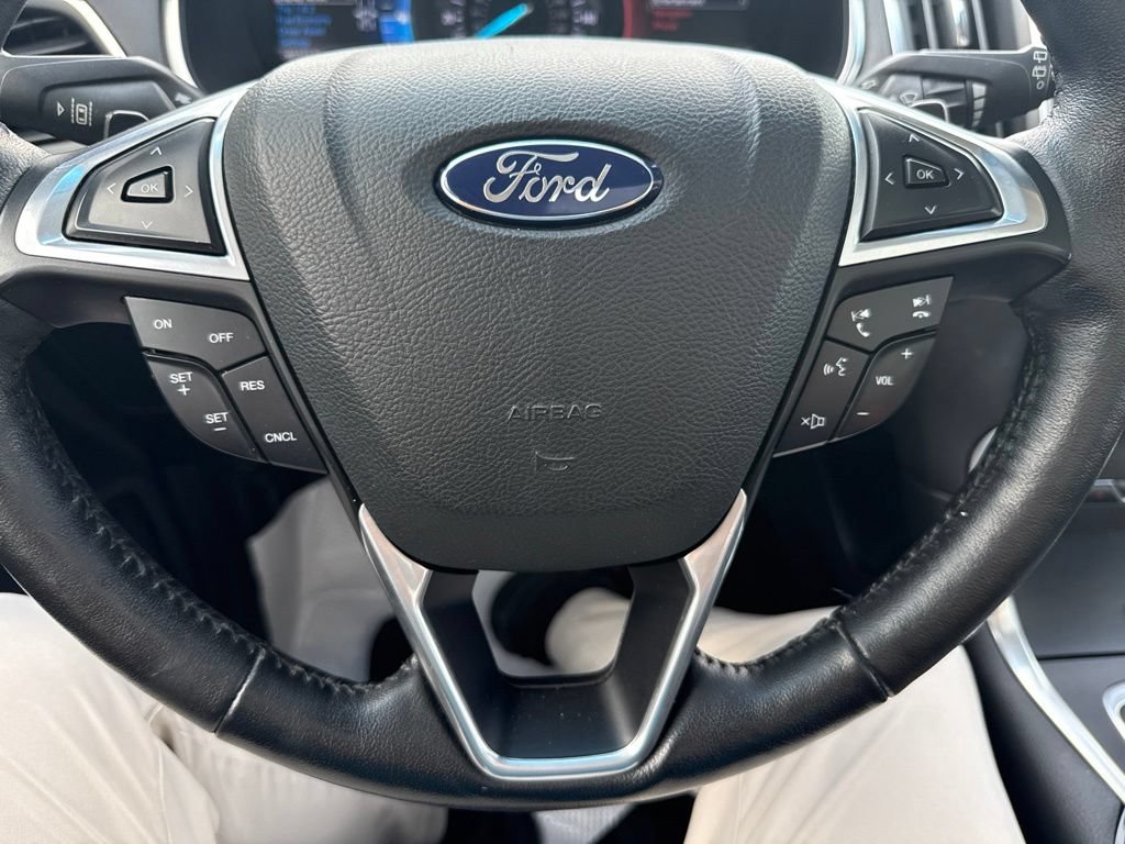 Used 2015 Ford Edge Titanium w/ Equipment Group 302A AWD/4WD image 13