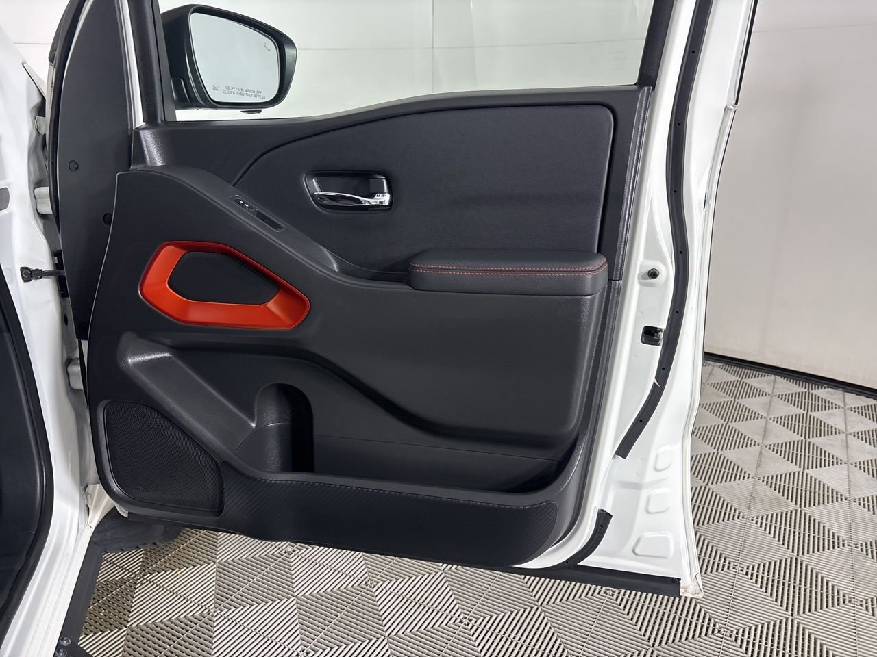 Used 2022 Nissan Frontier PRO-4X image 25