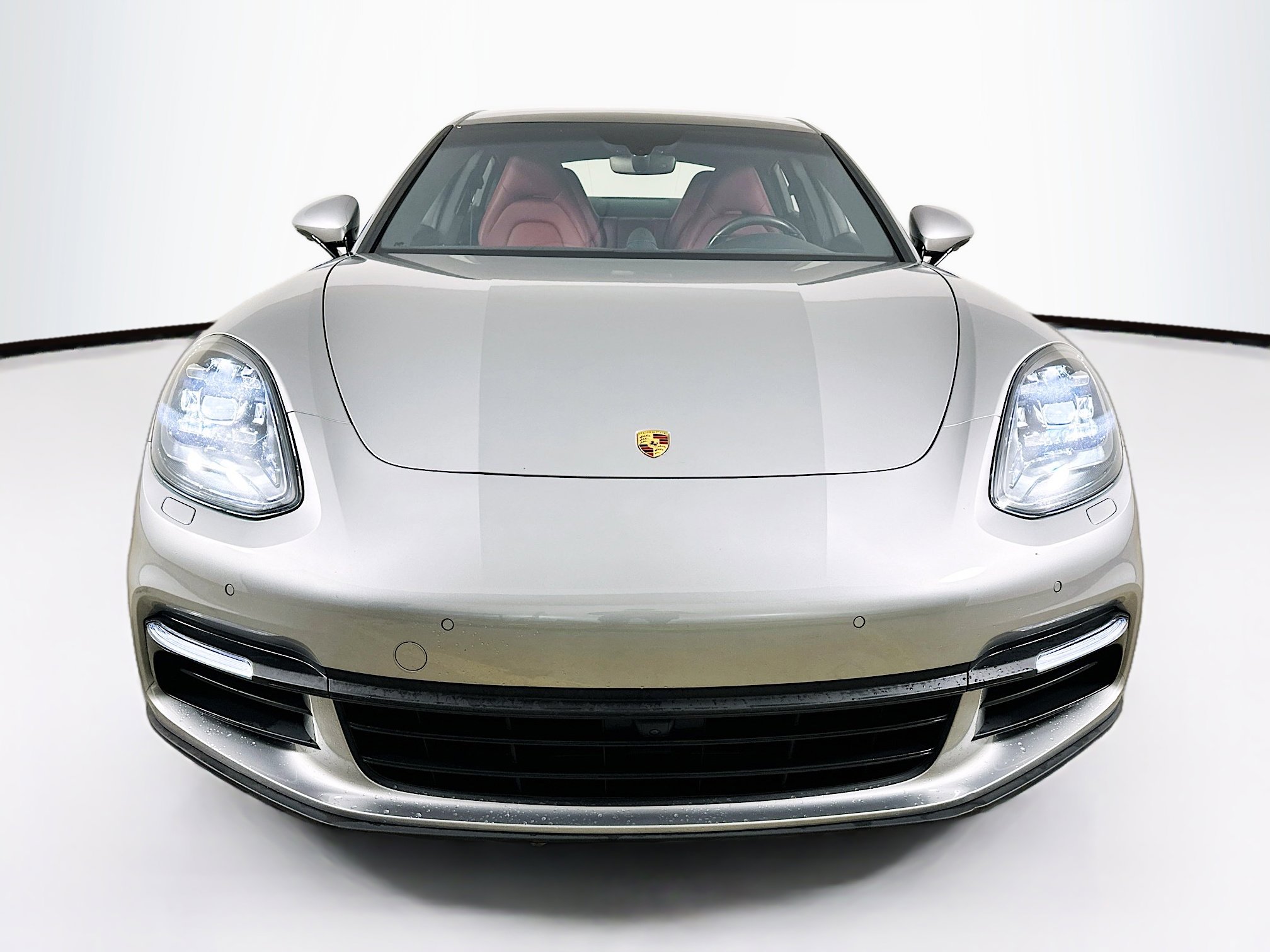 Used 2018 Porsche Panamera 4S image 2